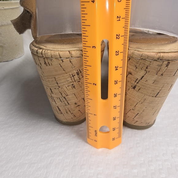 Born Tan Leather Sandal Cork Wedge Womens - Picture 6 of 8